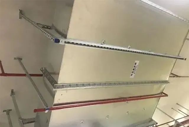 風(fēng)管下什么時(shí)候增設(shè)噴頭？